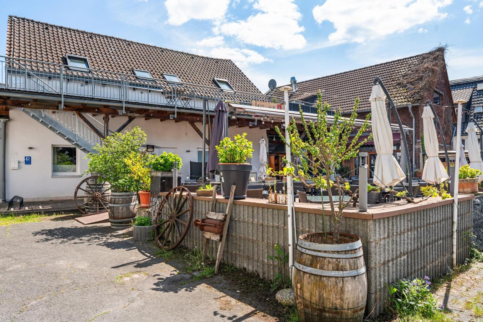 Mola Apartments-Charmante Ferienwohnung Im Herdecke Zentrum Fuer 3 Personen-Grosse Dachterrasse-Grill-Gratis Parken-Wlan Exterior photo
